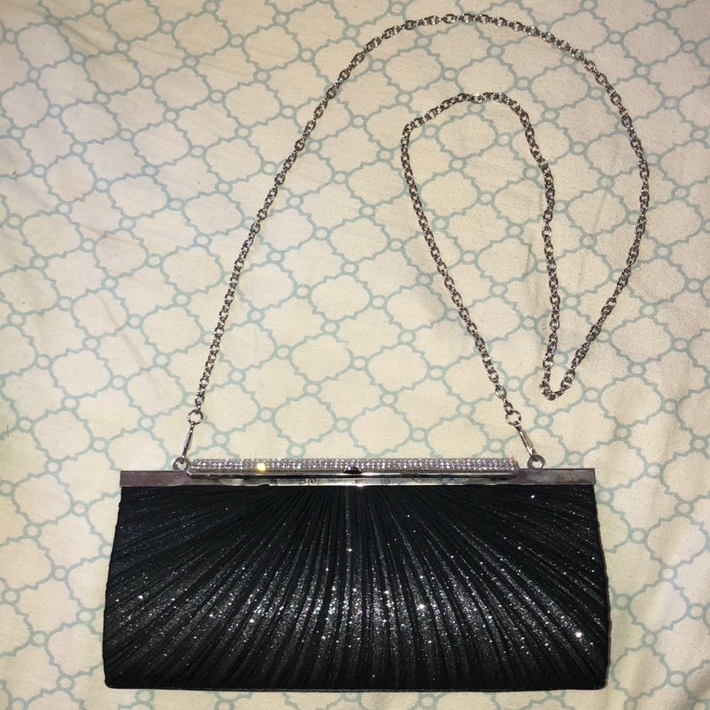 Black clutch